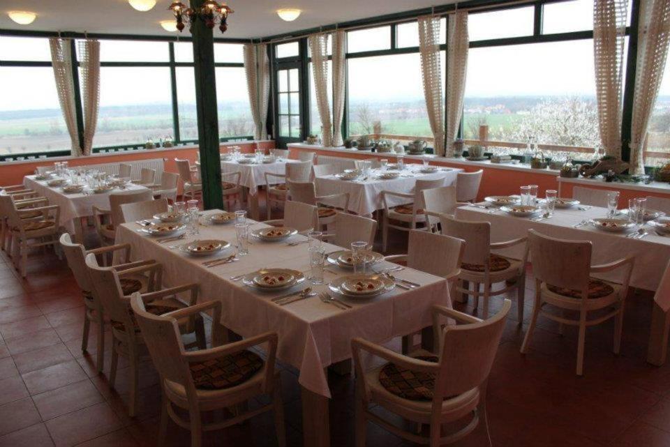 Hotel Vinohrad Milotice المظهر الخارجي الصورة